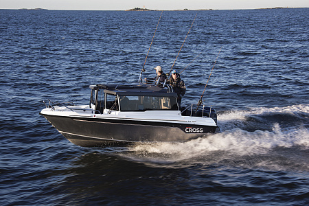 Катер Yamarin Cross 60 Cabin